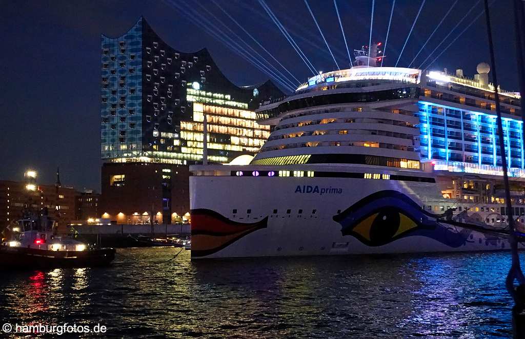 id526234 Hafengeburtstag Hamburg 2017, Kreuzfahrtschiff vor Elphi