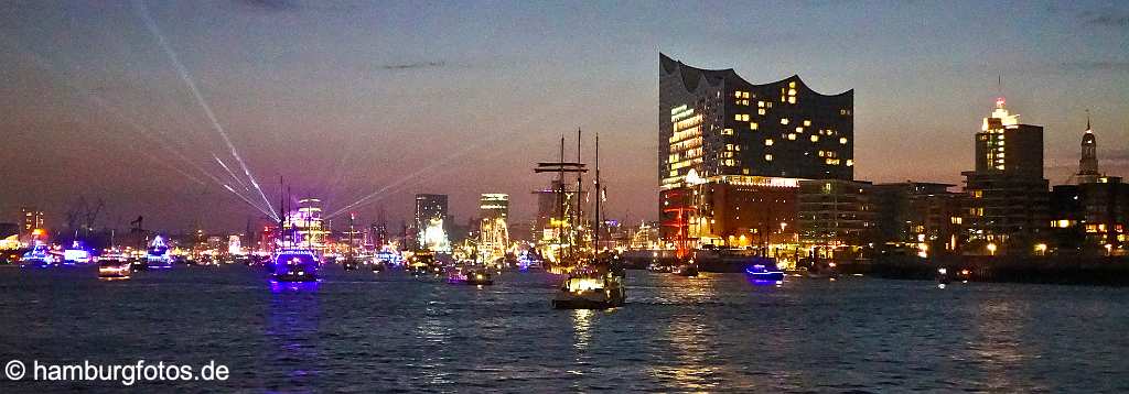 id526250 Hafengeburtstag Hamburg 2017, Skyline