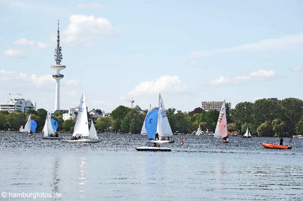 id512912_AQUA Segelboote auf der Alster