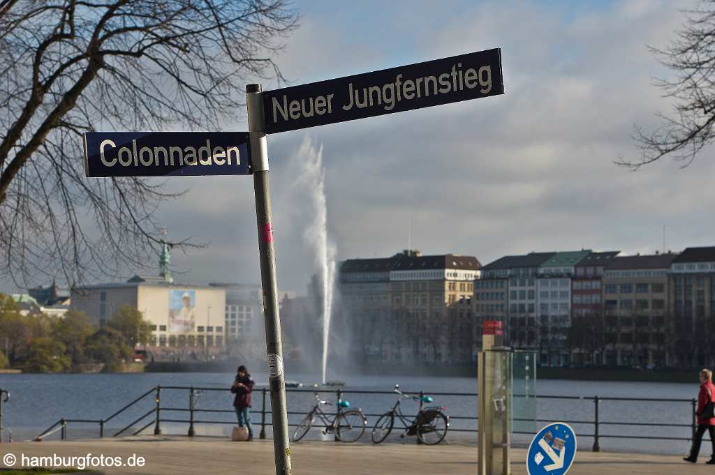 id520580 Hamburg rund um die Alster