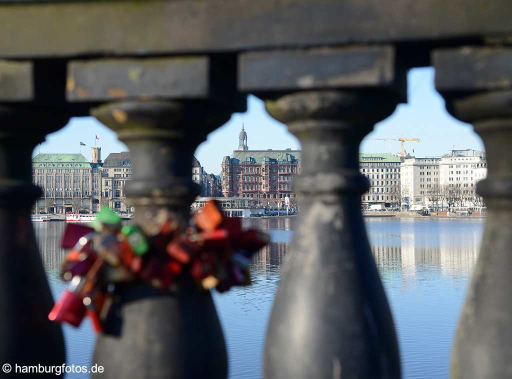 id520860 Hamburg rund um die Alster