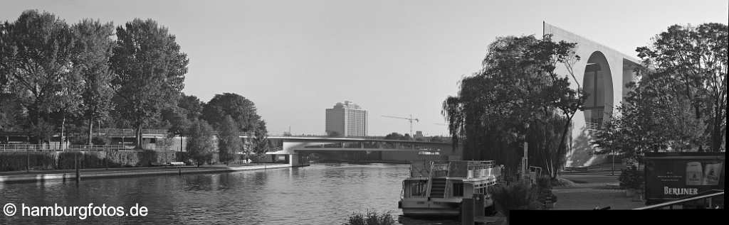 berlin_panorama_BP44 Berlin Panoramabild, Spree, Bundeskanzleramt, schwarzweiß