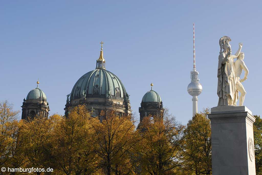 berlin_topbild_BT041 Berliner Dom, Fernsehturm, Skulpturen