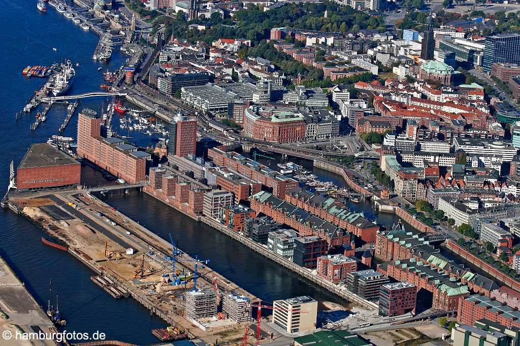 id109986 Luftbild Hamburg Hafencity und Altstadt 2005