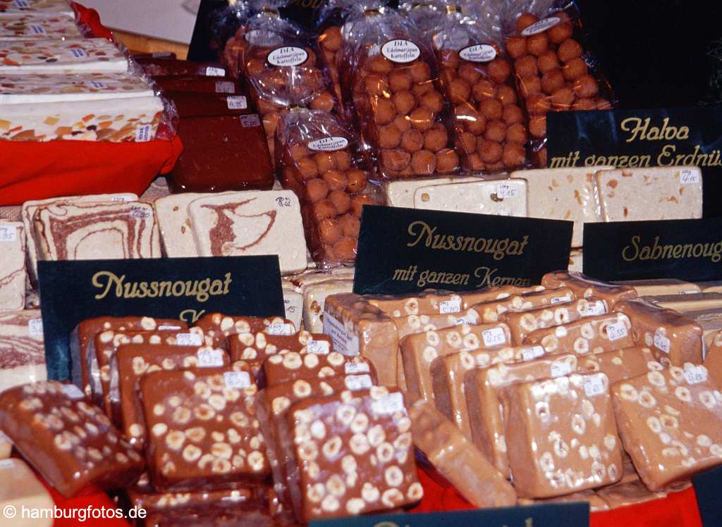 weih046 Hamburg im Winter und zur Weihnachtszeit. Nussnougat.