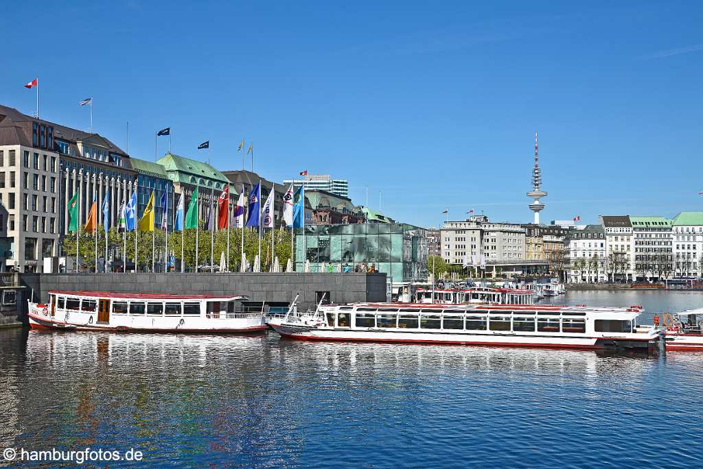 id521478 Alsteranleger am Jungfernstieg