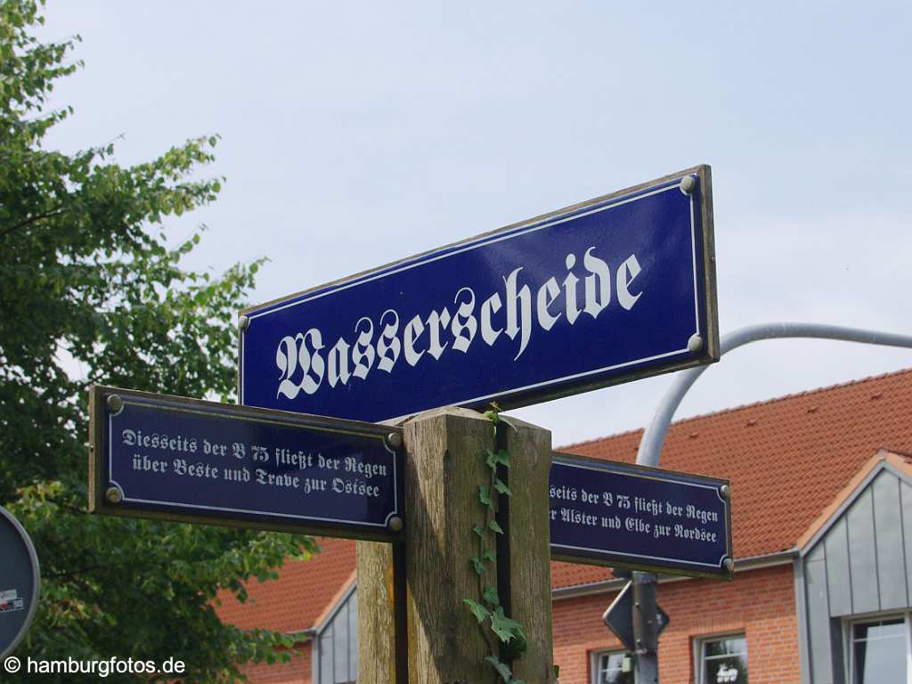 id100408 Schleswig-Holstein, Schild Wasserscheide