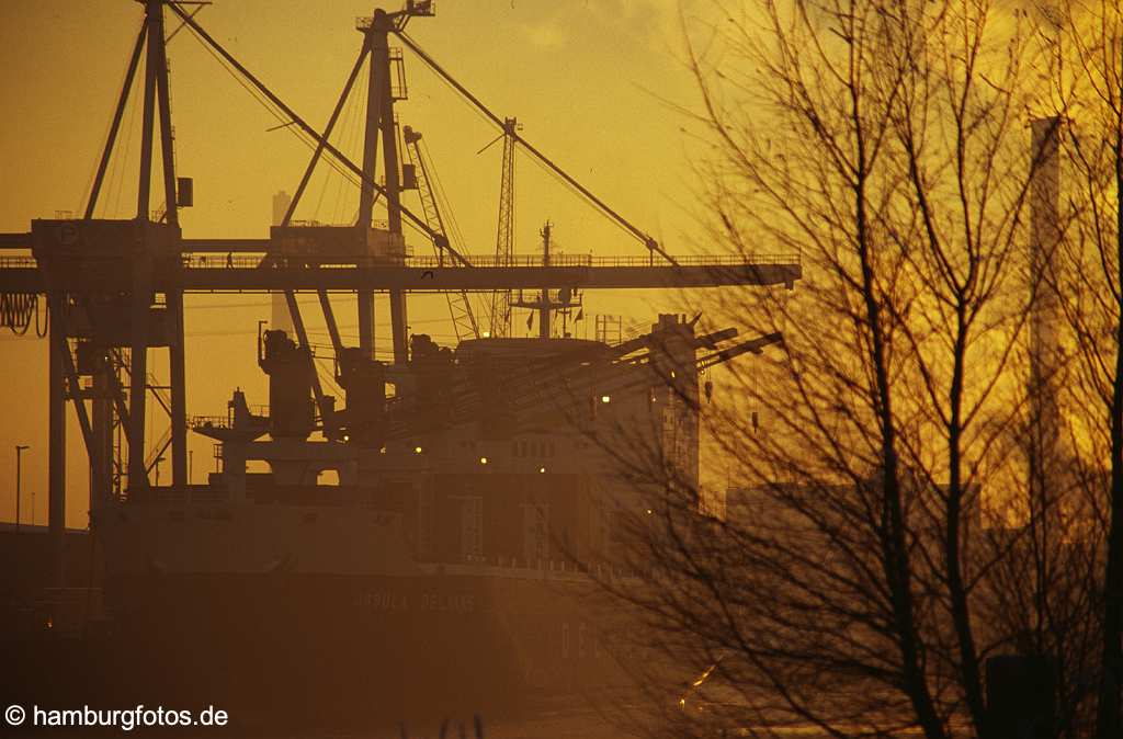 id104871 Hansestadt Hamburg | Fotografien zum Thema Winter und Weihnachten | Industrie