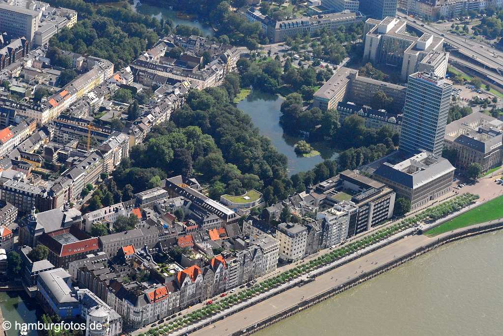 id107460 Düsseldorf am Rhein aus der Vogelperspektive | Duesseldorf from a bird's eye view , aerial photography, aerial picture, aerial pictures, air photo, air photos, bird's eye view, Düsseldorf, Duesseldorf, Germany, Luftbild, Luftbilder, Nordrhein-Westfahlen, Rhein, Vogelperspektive