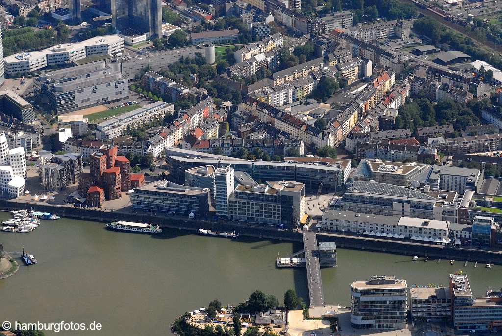 id107467 Düsseldorf am Rhein aus der Vogelperspektive | Duesseldorf from a bird's eye view , aerial photography, aerial picture, aerial pictures, air photo, air photos, bird's eye view, Düsseldorf, Duesseldorf, Germany, Luftbild, Luftbilder, Nordrhein-Westfahlen, Rhein, Vogelperspektive