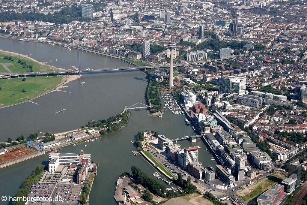 id107820 Düsseldorf am Rhein aus der Vogelperspektive | Duesseldorf from a bird's eye view , aerial photography, aerial picture, aerial pictures, air photo, air photos, bird's eye view, Düsseldorf, Duesseldorf, Germany, Luftbild, Luftbilder, Nordrhein-Westfahlen, Rhein, Vogelperspektive