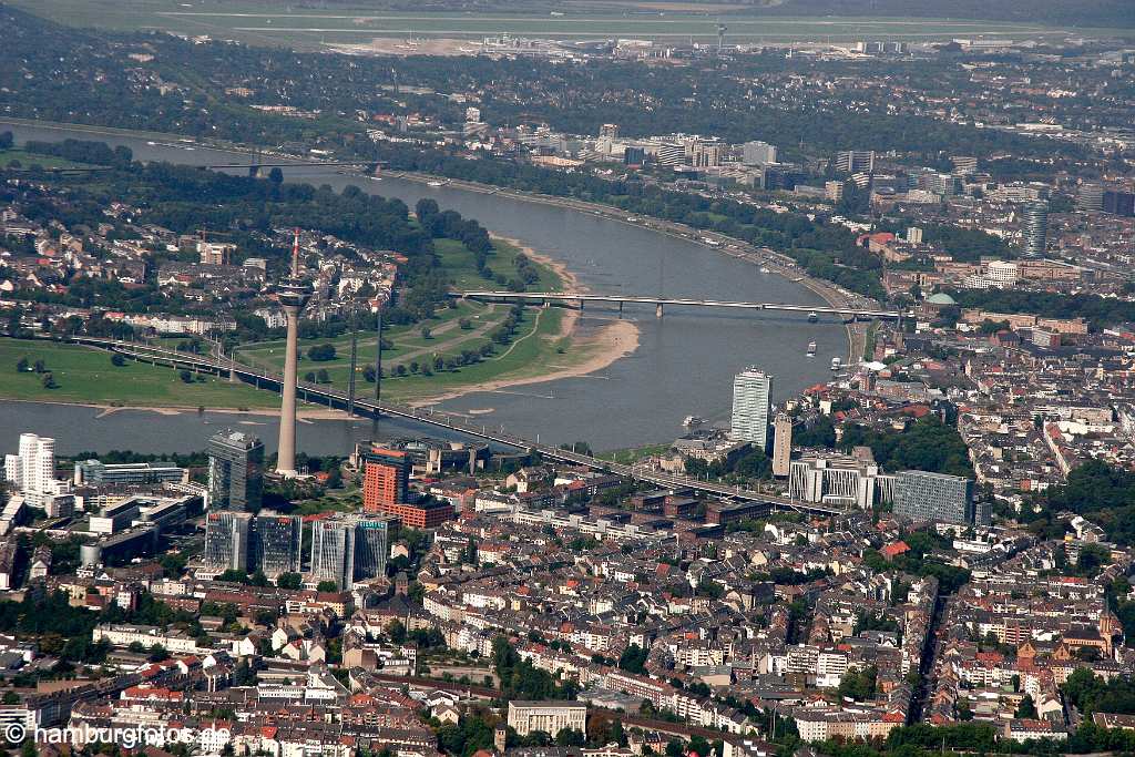 id107835 Düsseldorf am Rhein aus der Vogelperspektive | Duesseldorf from a bird's eye view , aerial photography, aerial picture, aerial pictures, air photo, air photos, bird's eye view, Düsseldorf, Duesseldorf, Germany, Luftbild, Luftbilder, Nordrhein-Westfahlen, Rhein, Vogelperspektive