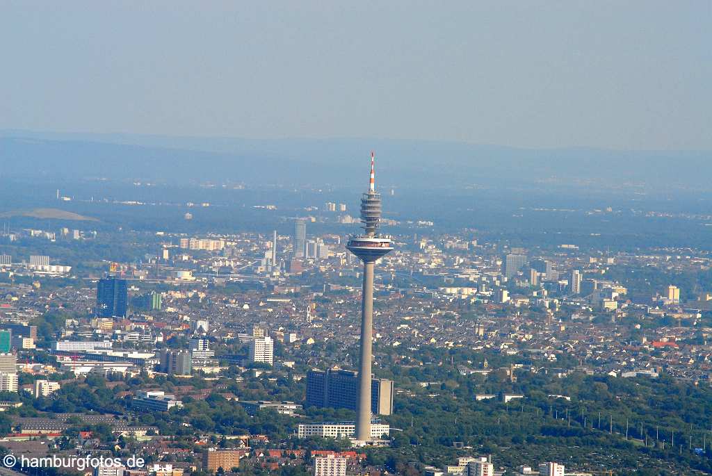 id107627 Luftbilder von Frankfurt am Main | aerial photography of Frankfurt am Main, aerial photography, aerial picture, aerial pictures, air photo, air photos, bird's eye view, Frankfurt am Main, Germany, Hessen, Luftbild, Luftbilder, Main, Vogelperspektive