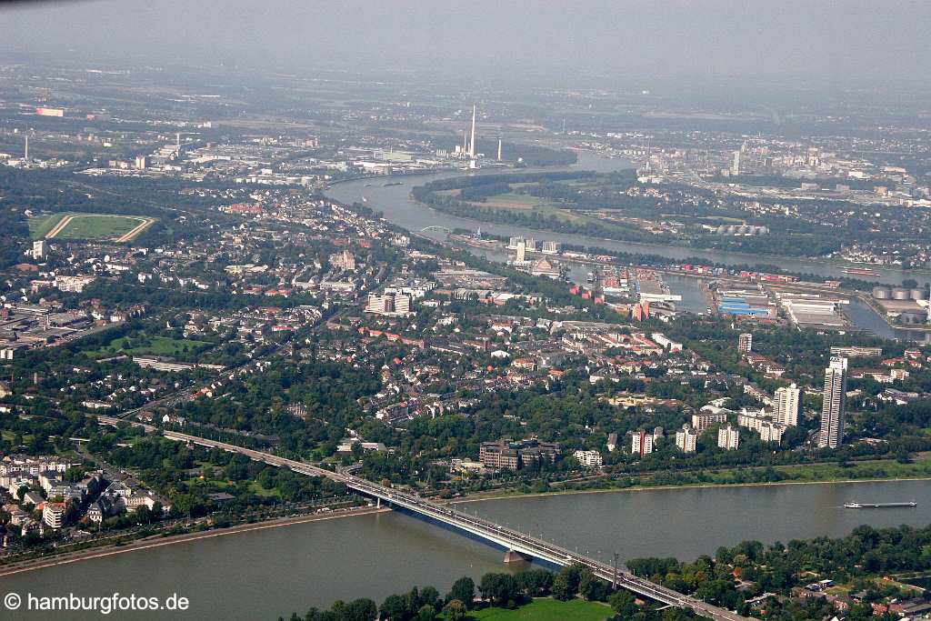 id107884 Köln aus der Vogelperspektive | Cologne from a bird's eye view , aerial photography, aerial picture, aerial pictures, air photo, air photos, bird's eye view, Cologne, Germany, Koeln, Luftbild, Luftbilder, NRW, Rhein, Rhine, Vogelperspektive