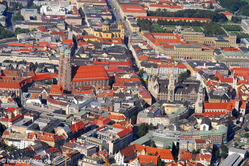 id107196 München an der Isar aus der Vogelperspektive | Munich from a bird's eye view , aerial photography, aerial picture, aerial pictures, air photo, air photos, Bayern, bird's eye view, Germany, Isar, Landeshauptstadt, Luftbild, Luftbilder, München, Munich, Vogelperspektive