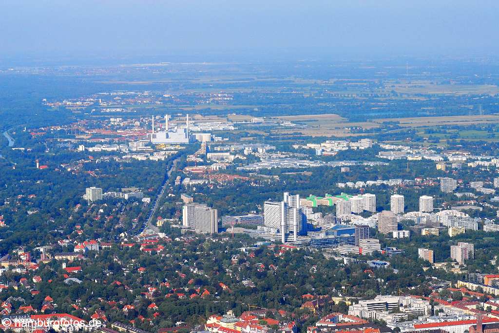 id107208 München an der Isar aus der Vogelperspektive | Munich from a bird's eye view , aerial photography, aerial picture, aerial pictures, air photo, air photos, Bayern, bird's eye view, Germany, Isar, Landeshauptstadt, Luftbild, Luftbilder, München, Munich, Vogelperspektive