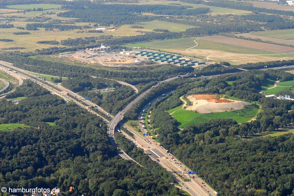 id107224 München an der Isar aus der Vogelperspektive | Munich from a bird's eye view , aerial photography, aerial picture, aerial pictures, air photo, air photos, Bayern, bird's eye view, Germany, Isar, Landeshauptstadt, Luftbild, Luftbilder, München, Munich, Vogelperspektive