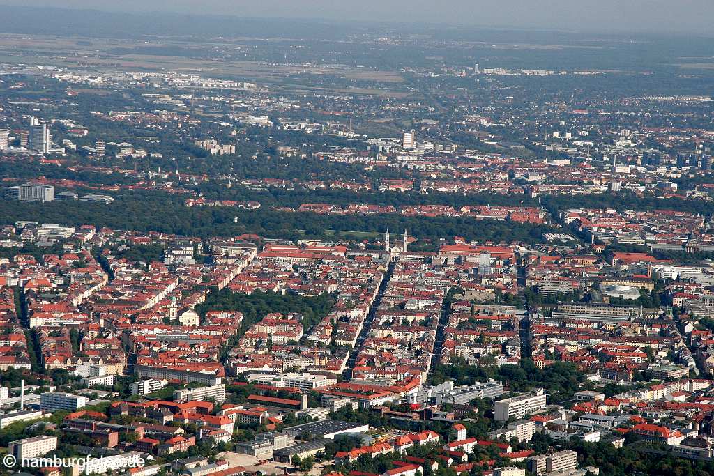 id108044 München an der Isar aus der Vogelperspektive | Munich from a bird's eye view , aerial photography, aerial picture, aerial pictures, air photo, air photos, Bayern, bird's eye view, Germany, Isar, Landeshauptstadt, Luftbild, Luftbilder, München, Munich, Vogelperspektive