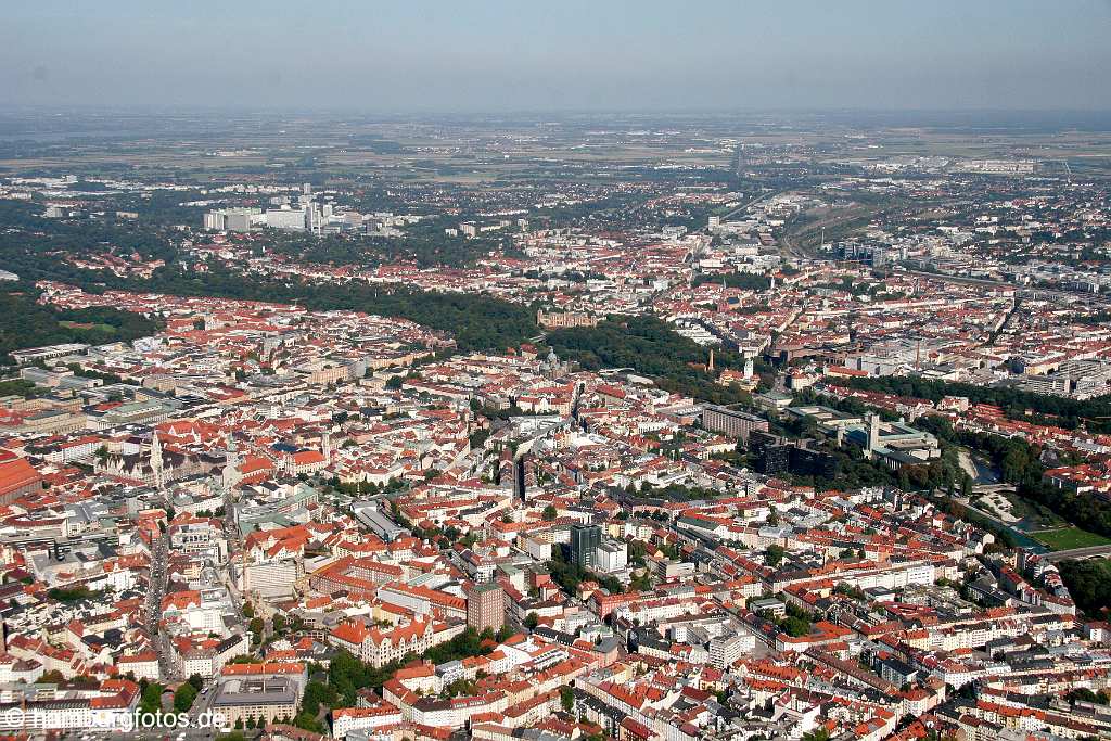 id108057 München an der Isar aus der Vogelperspektive | Munich from a bird's eye view , aerial photography, aerial picture, aerial pictures, air photo, air photos, Bayern, bird's eye view, Germany, Isar, Landeshauptstadt, Luftbild, Luftbilder, München, Munich, Vogelperspektive