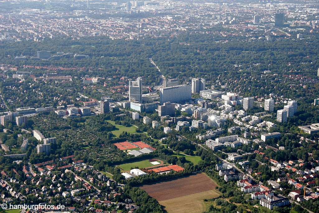 id108071 München an der Isar aus der Vogelperspektive | Munich from a bird's eye view , aerial photography, aerial picture, aerial pictures, air photo, air photos, Bayern, bird's eye view, Germany, Isar, Landeshauptstadt, Luftbild, Luftbilder, München, Munich, Vogelperspektive