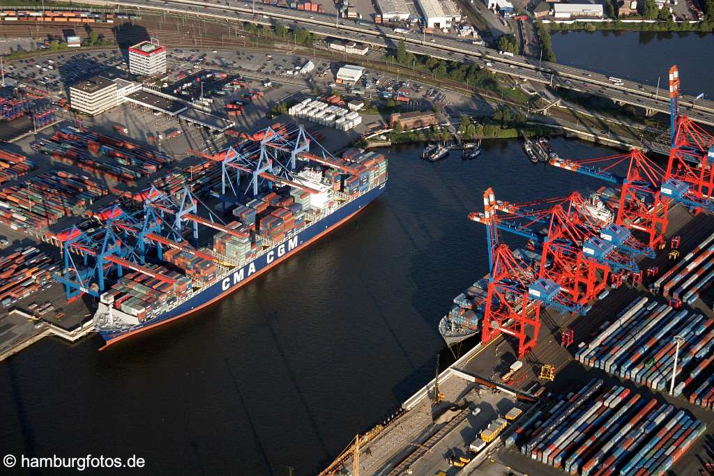 id108344 Containerschiffe im Waltershofer Hafen Hamburg, Port of Hamburg, Containerterminal Eurogate und HHLA