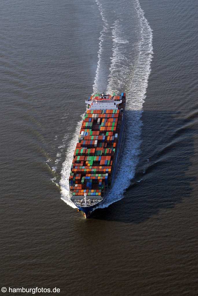 id109077 Containerschiff Ital Contessa in der Deutschen Bucht, Vessel German Bay