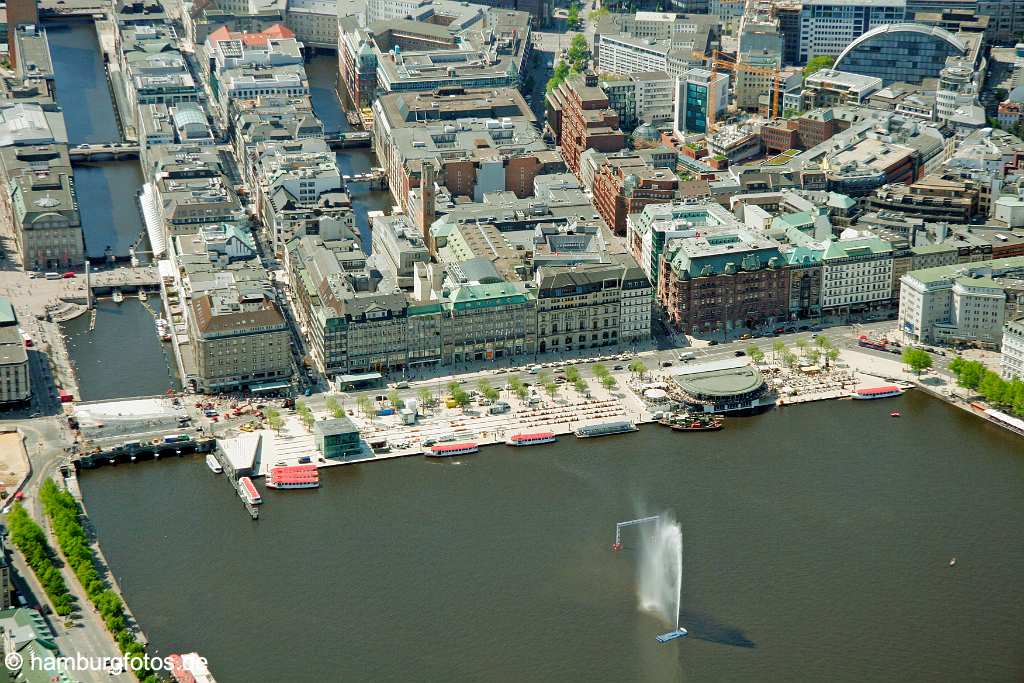 id106409 Luftbild, Luftbilder, aerial photography Hamburg | Der neue gestaltete Jungfernstieg mit dem Alsterhaus, Mai 2006