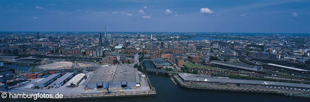 fsy_2397 Luftbild Hamburg | Panoramabild Hamburger Hafen, Elbe Richtung Innenstadt