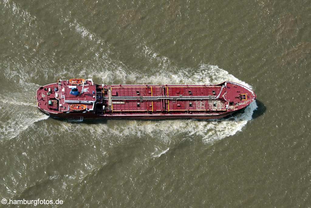 id111866 Tankschiff, Tank aerial photography, aerial pictures, air photos, bird's eye view, Deutschland, Germany, Hambourg, Hamburg, Hamburger, Hamburgo, Luftaufnahmen, Luftbildaufnahmen, Luftbilder, Norddeutschland, senkrecht, Senkrechtaufnahmen, Vogelperspektive