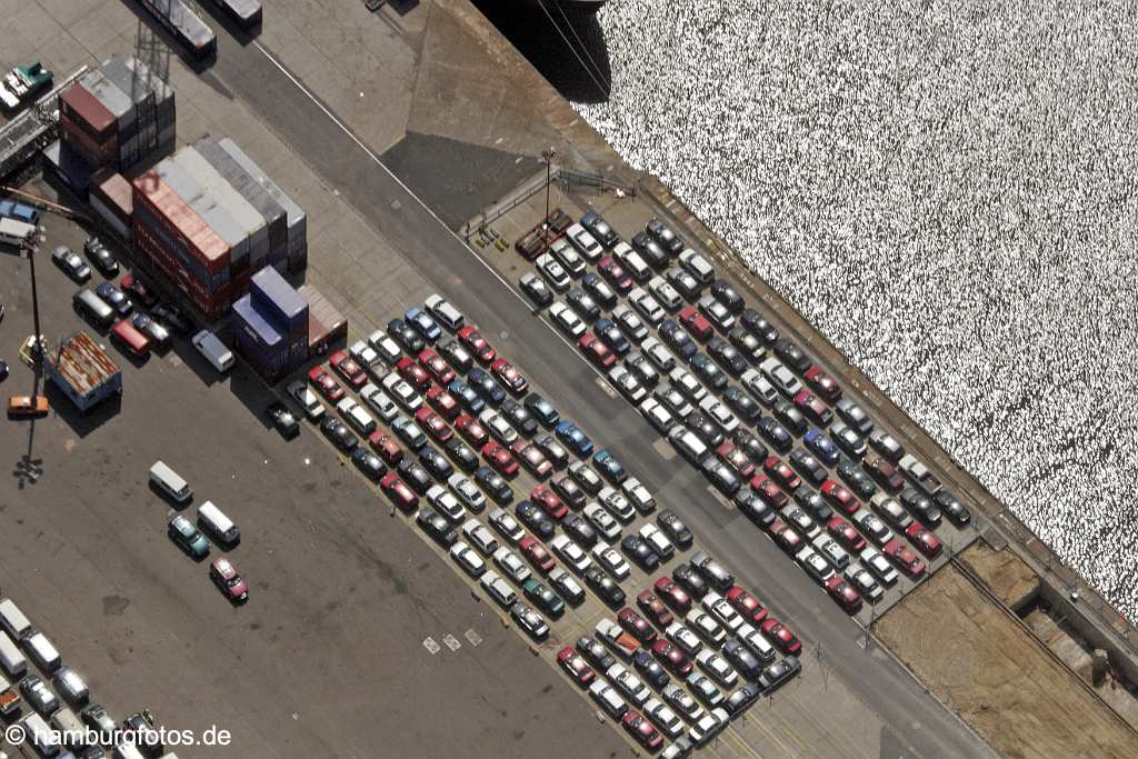 id111991 Auto, Autos, Parkplatz, Pkw, Lkw aerial photography, aerial pictures, air photos, bird's eye view, Deutschland, Germany, Hambourg, Hamburg, Hamburger, Hamburgo, Luftaufnahmen, Luftbildaufnahmen, Luftbilder, Norddeutschland, senkrecht, Senkrechtaufnahmen, Vogelperspektive