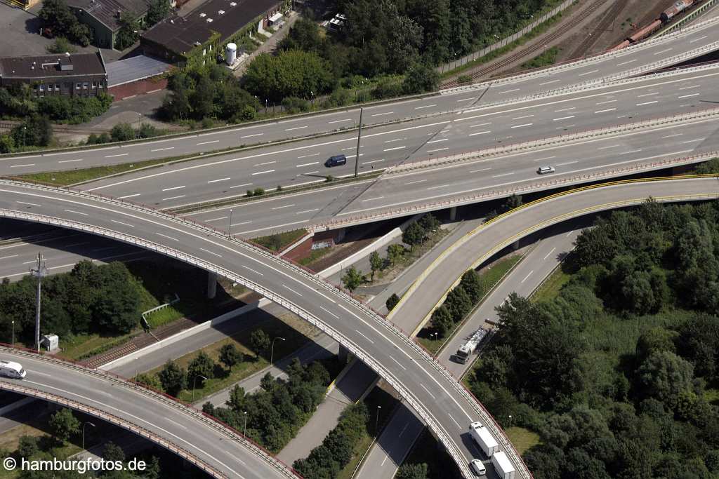 id112002 Autobahn, Autobahnkreuz, Strassen, Kurven aerial photography, aerial pictures, air photos, bird's eye view, Deutschland, Germany, Hambourg, Hamburg, Hamburger, Hamburgo, Luftaufnahmen, Luftbildaufnahmen, Luftbilder, Norddeutschland, senkrecht, Senkrechtaufnahmen, Vogelperspektive