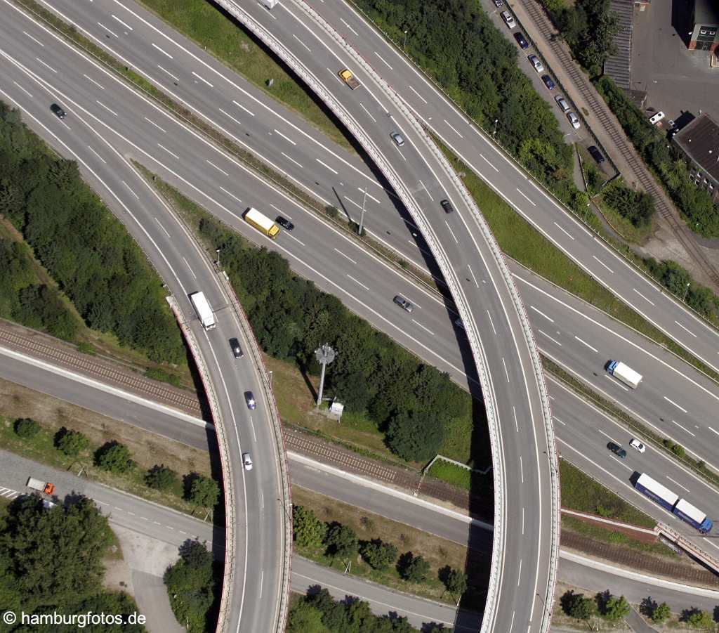 id112006 Autobahn, Autobahnkreuz, Strassen, Kurven aerial photography, aerial pictures, air photos, bird's eye view, Deutschland, Germany, Hambourg, Hamburg, Hamburger, Hamburgo, Luftaufnahmen, Luftbildaufnahmen, Luftbilder, Norddeutschland, senkrecht, Senkrechtaufnahmen, Vogelperspektive