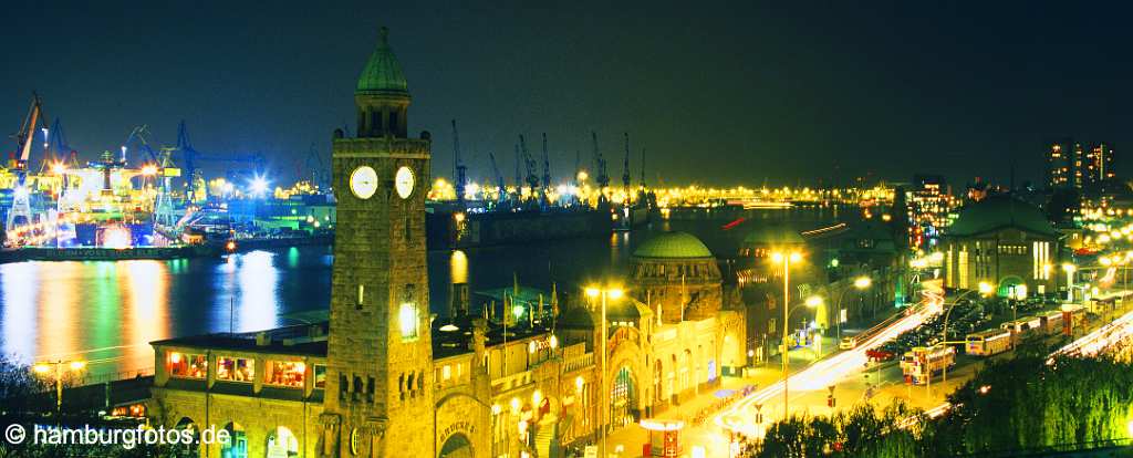 id102162 Landungsbrücken bei Nacht, Hansestadt Hamburg / Skylines / Panorama in Mittelformatqualität, Skyline, Skylines, Panorama, Panoramabilder, Panoramafotos, Hamburg, Hamburger, Hamburgo, Hambourg