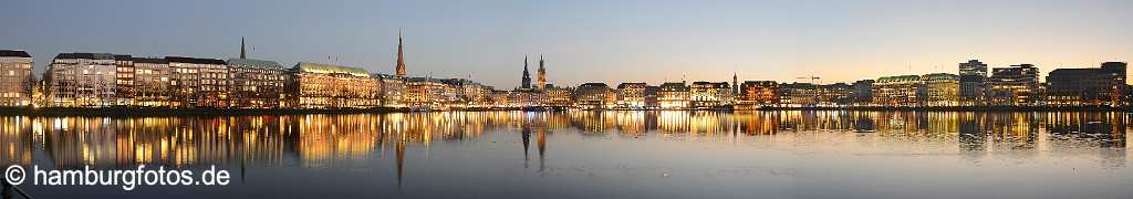 skyline_hamburg_P011 Nachtaufnahme zur "blauen Stunde" Skyline, Panoramabild Hamburg, Binnenalster, Ballindamm, Jungfernstieg