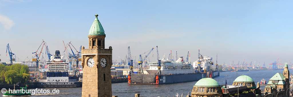 skyline_hamburg_P040 Panoramabild mit Werft Blohm + Voss