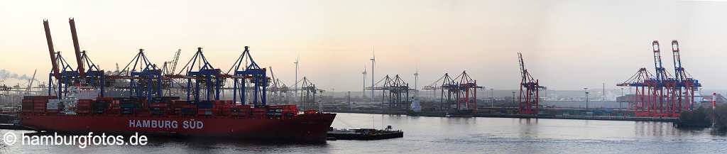 skyline_hamburg_P055 Hamburg, Containerterminals im Morgendunst