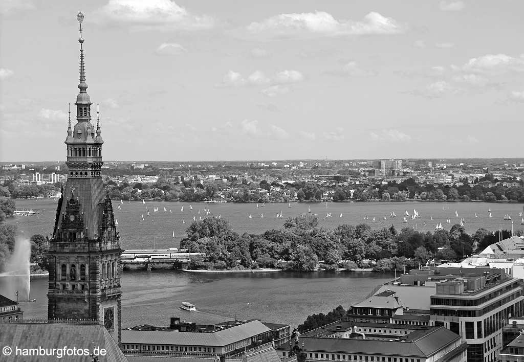 hamburg_schwarzweiss_022 Hamburg Bilder in schwarzweiss, schwarz-weiss, Skyline mit Alster und Rathaus