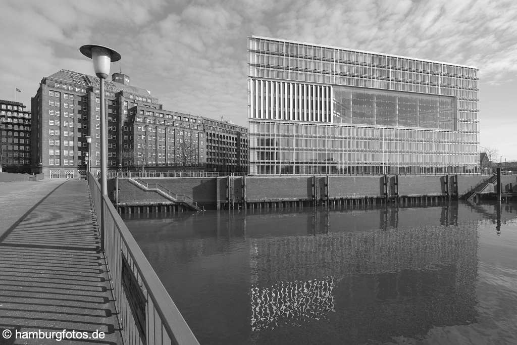 hamburg_schwarzweiss_031 Bürohaus Deichtor, Deichtorcenter, Architekten: BRT 2000 - 2002, Architektur Hamburg, Medienstadt, Oberhafen