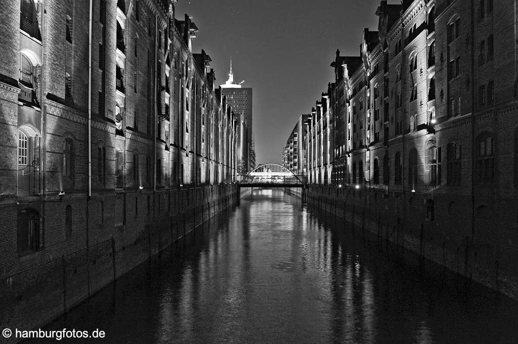 hamburg_schwarzweiss_050 Hamburg | Speicherstadt bei Nacht, Fleet