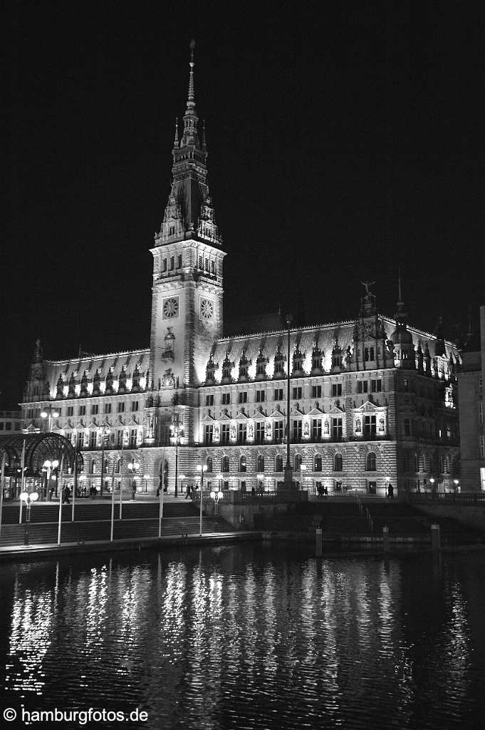 hamburg_schwarzweiss_086 Hamburg | Rathaus bei Nacht