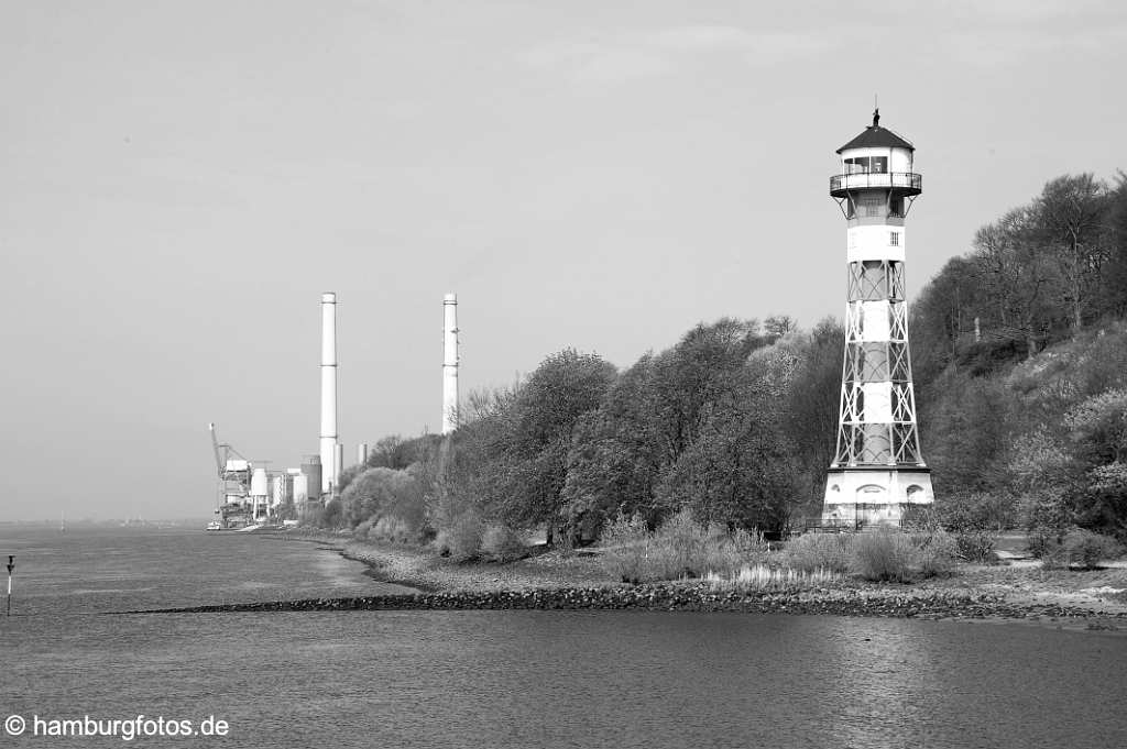 hamburg_schwarzweiss_123 Leuchtturm bei Wittenbergen mit der Elbe