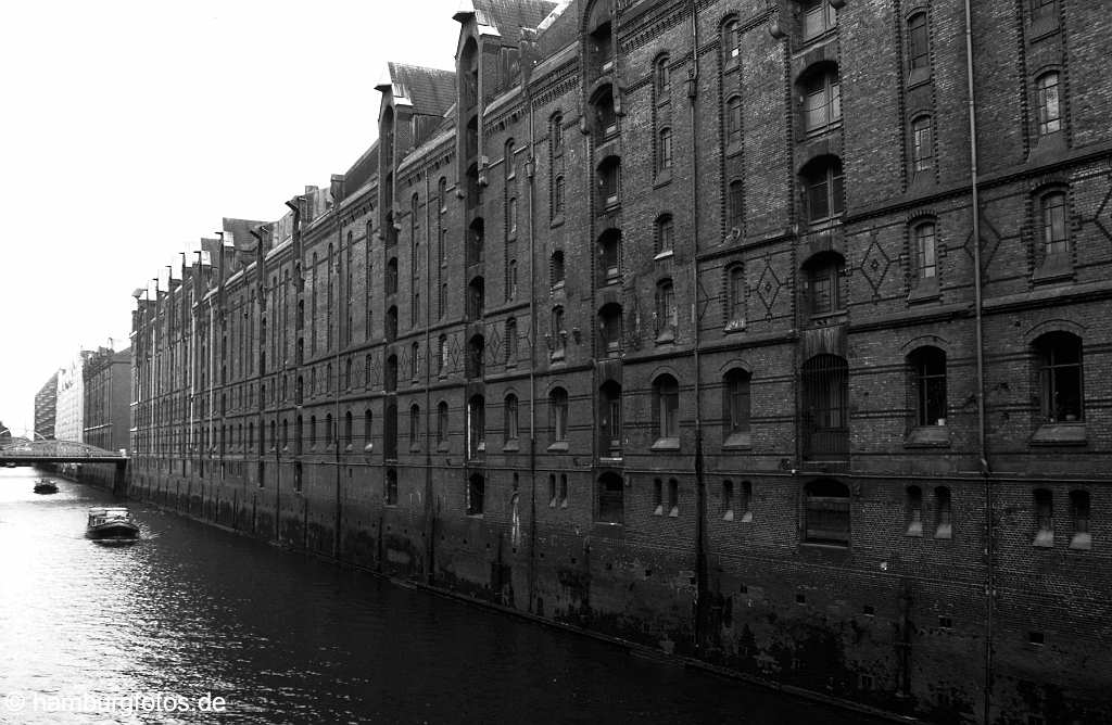 hamburg_schwarzweiss_183 Hamburg | Hamburg Altstadt (PLZ 20457) | Speicherstadt | historische Speicher, Läger, Fleete