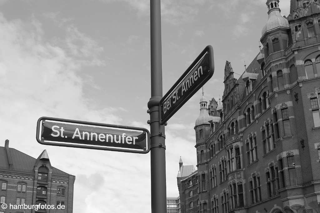 hamburg_schwarzweiss_226 Hamburg Hafencity, Strassenschild