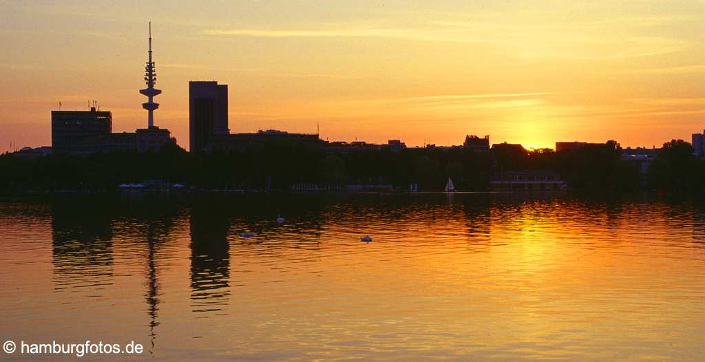 id10037 Sonnenuntergang an der Binnenalster