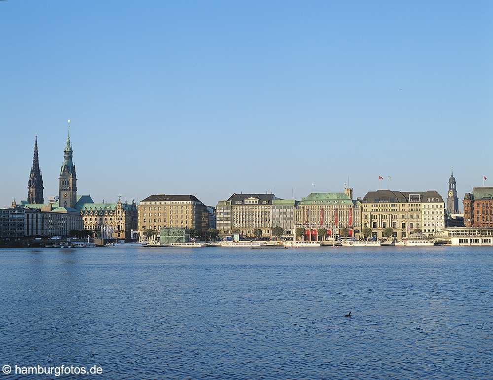 id109378 Hamburg | Skyline 2006 Binnenalster, Hamburg, Hamburger, hanseatisch, Alster, MF, Mittelformat, Jungfernstieg, Rathaus, Mahnmal, St. Nikolai, See, lake