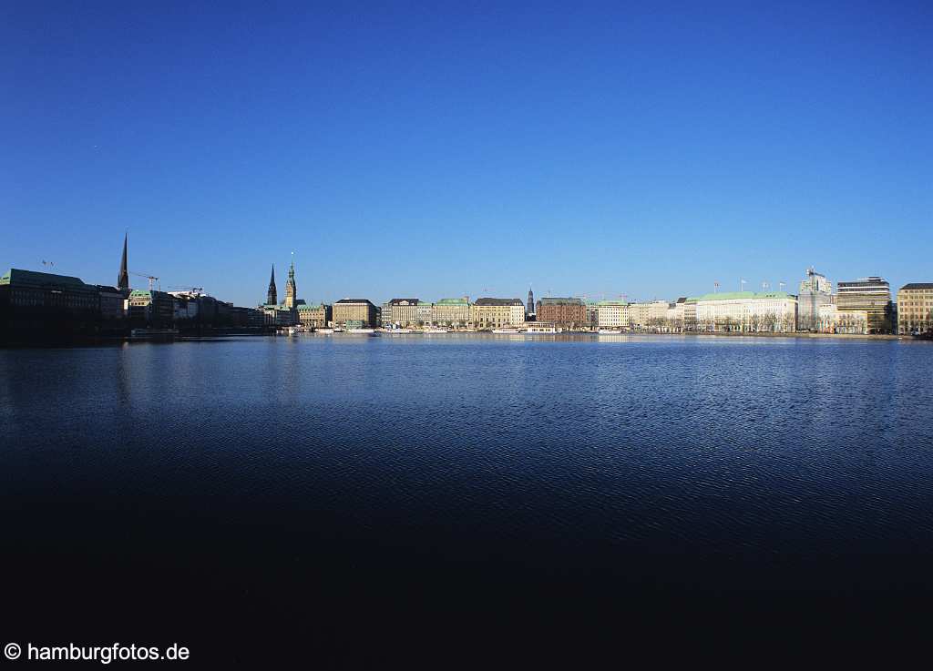 id113008 Skyline Hamburger Innenstadt mit Binnenalster