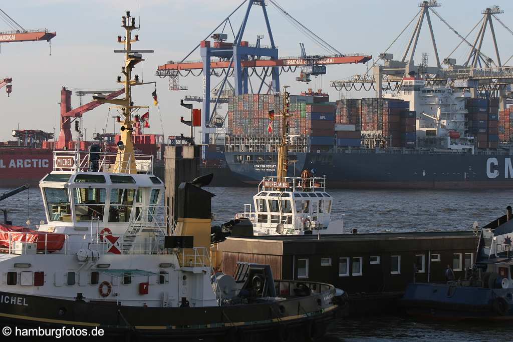 id101430 Hamburg, Hamburger Hafen, Hafencity, Container, Containerterminal, Containerumschlag, beladen, verladen, entladen, laden, Ladung