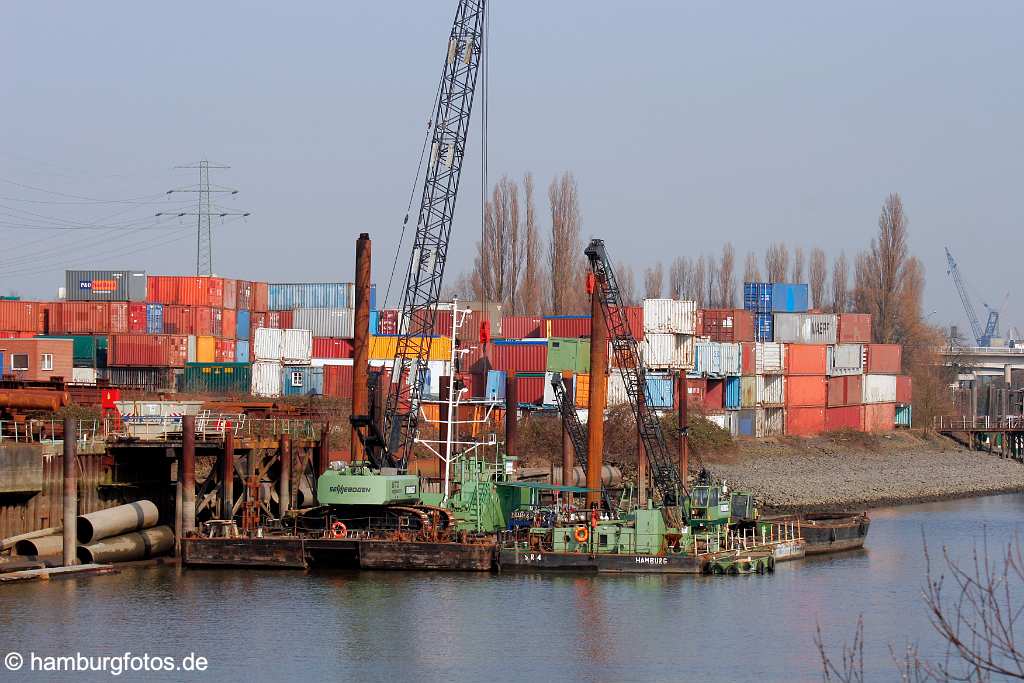 fsy_2790 HAMBURG - DIE WACHSENDE STADT | Wilhelmsburg - Elbinsel, Gartenstadt | Sprung über die Elbe | Der Reiherstieg aus südlicher Sicht | Reiherstieg, Container