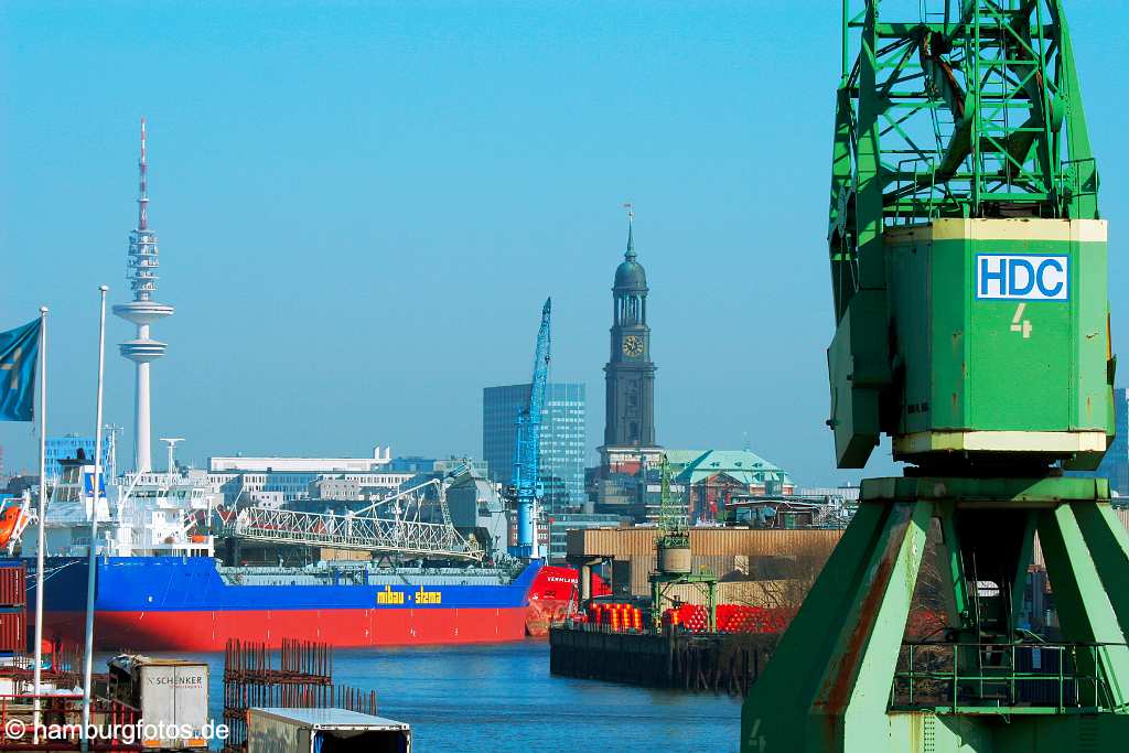 id102812 HAFEN HAMBURG | Stadteil - Hamburg-Steinwerder | Hamburger Hafen, Port of Hamburg | Reiherstieg, Fernsehturm, St. Michaelis, Kran