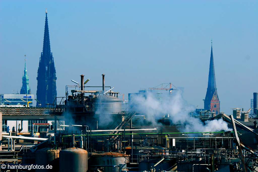 id102817 HAFEN HAMBURG | Stadteil - Hamburg-Steinwerder | Hamburger Hafen, Port of Hamburg | Reiherstieg, Shell AG, Raffinerie, St. Nikolai, St. Petri